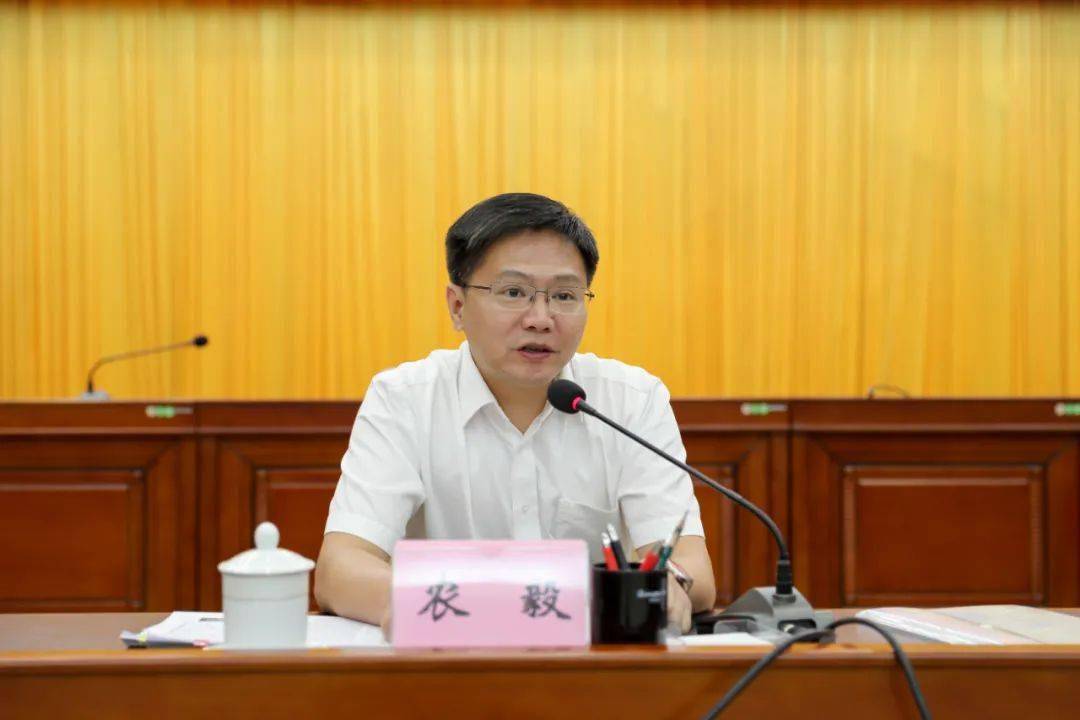 脚踏实地,仰望星空——来宾市2021年定向选调生集中见面报到