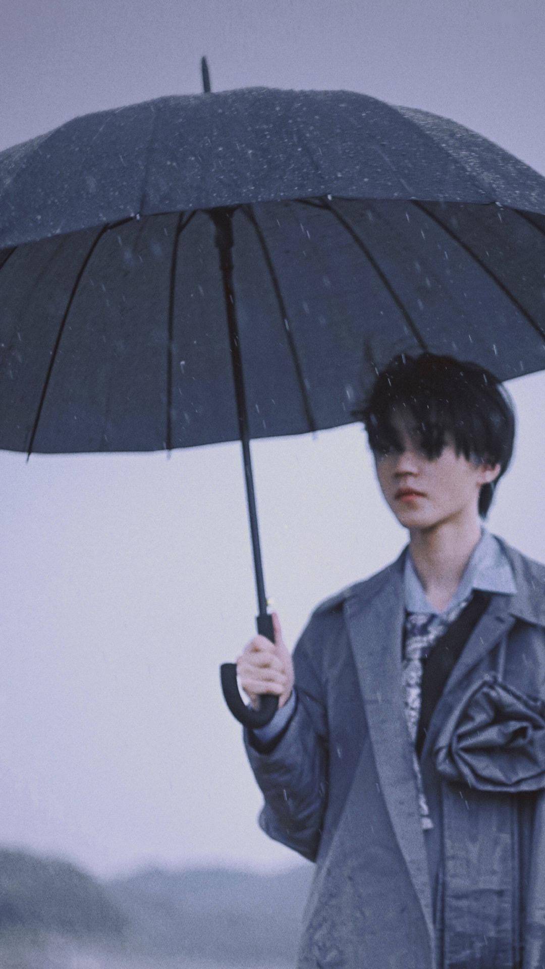 撑伞的王俊凯帅气大片合集在伞下的那个少年一眼万年