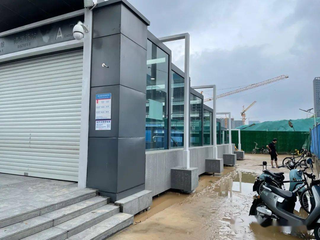 "在车厢里给大家鼓劲儿的她,没能走出地铁站_孙聪姗