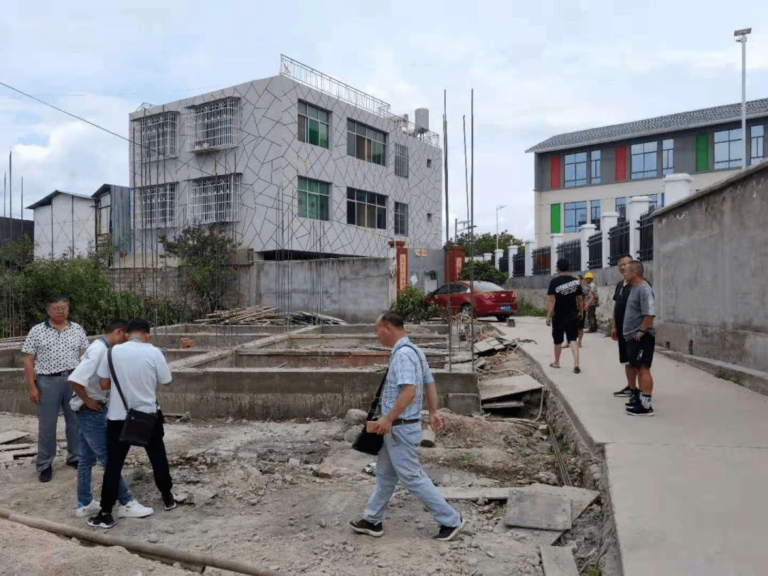 安宁镇落实田长责任机制严守规划建设红线