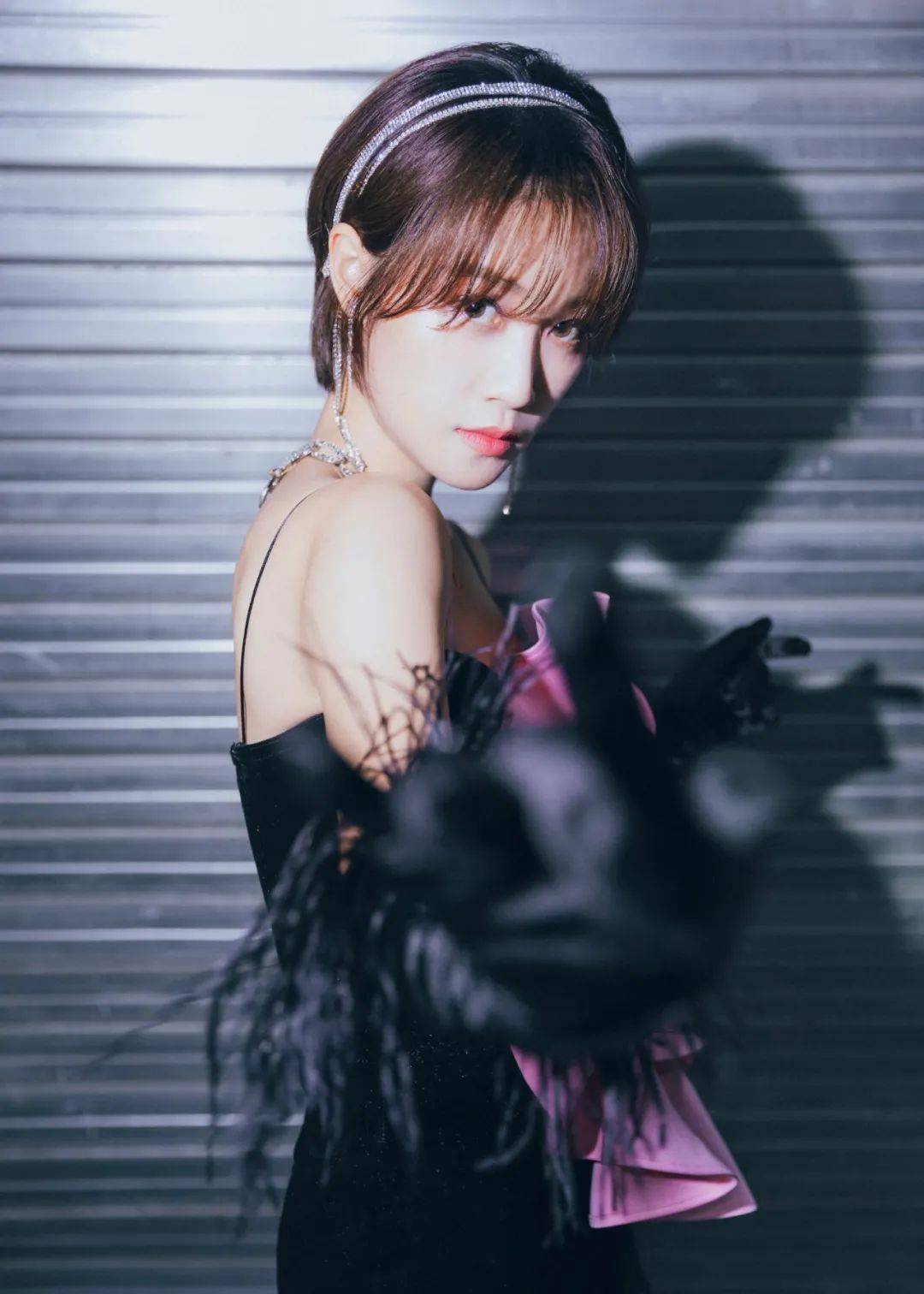 小雨|蓝盈莹和金晨，从浪姐“撕”到了剧里？