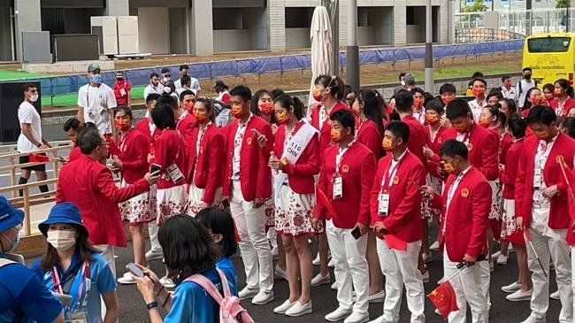 赵帅|中国奥运代表团入场服亮相！朱婷赵帅模拟举旗