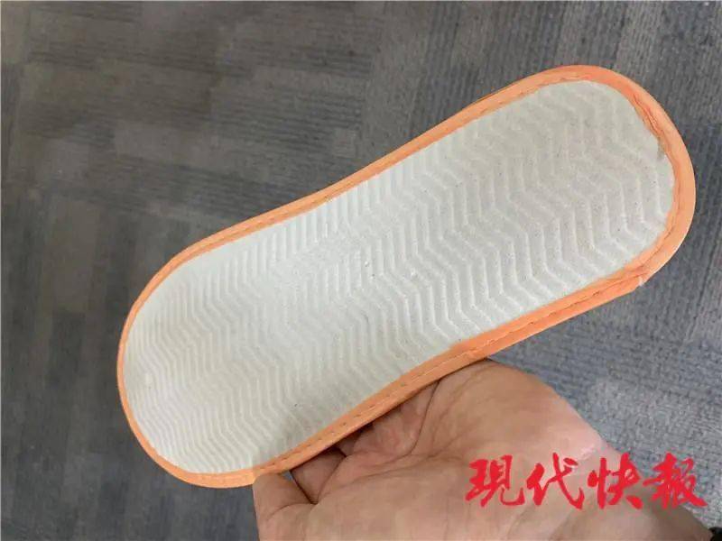 拖鞋是什么塑料做的 6df17f7b074d435695ef45cf4c2b7dad.jpeg