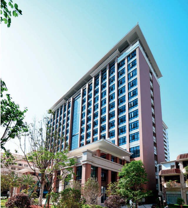 岭南韵味,这家医院的设计不一般~_建筑