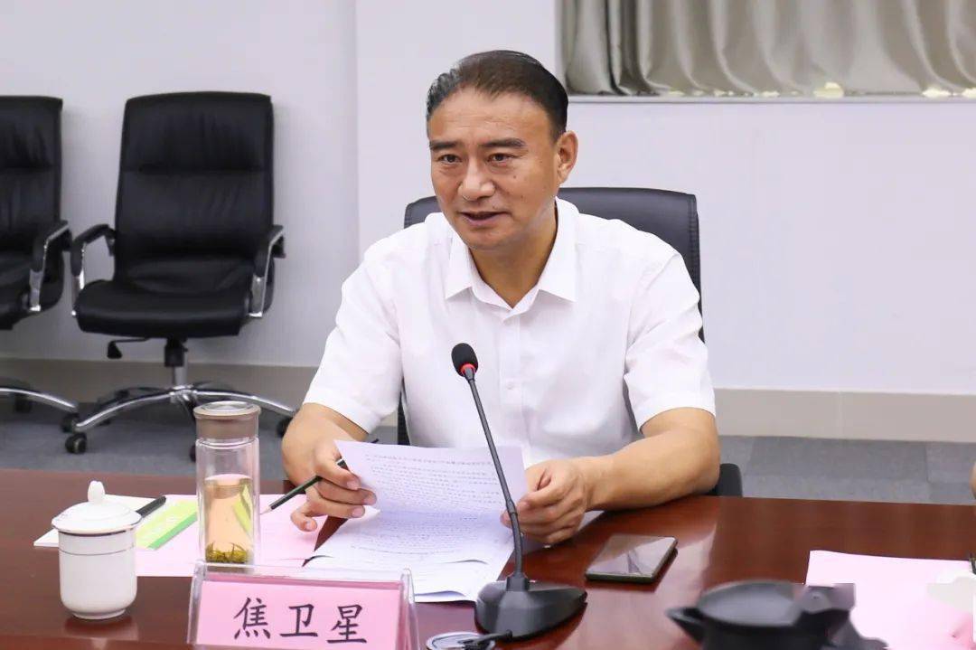 焦卫星到东区街道督导防汛备汛垃圾整治工作