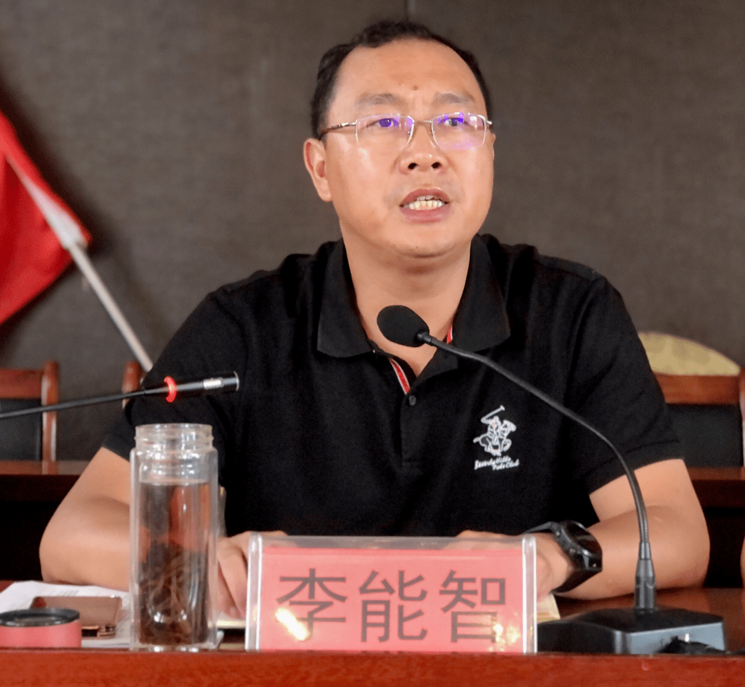 挖色镇召开爱国卫生七个专项行动暨创建全国文明城市工作推进会