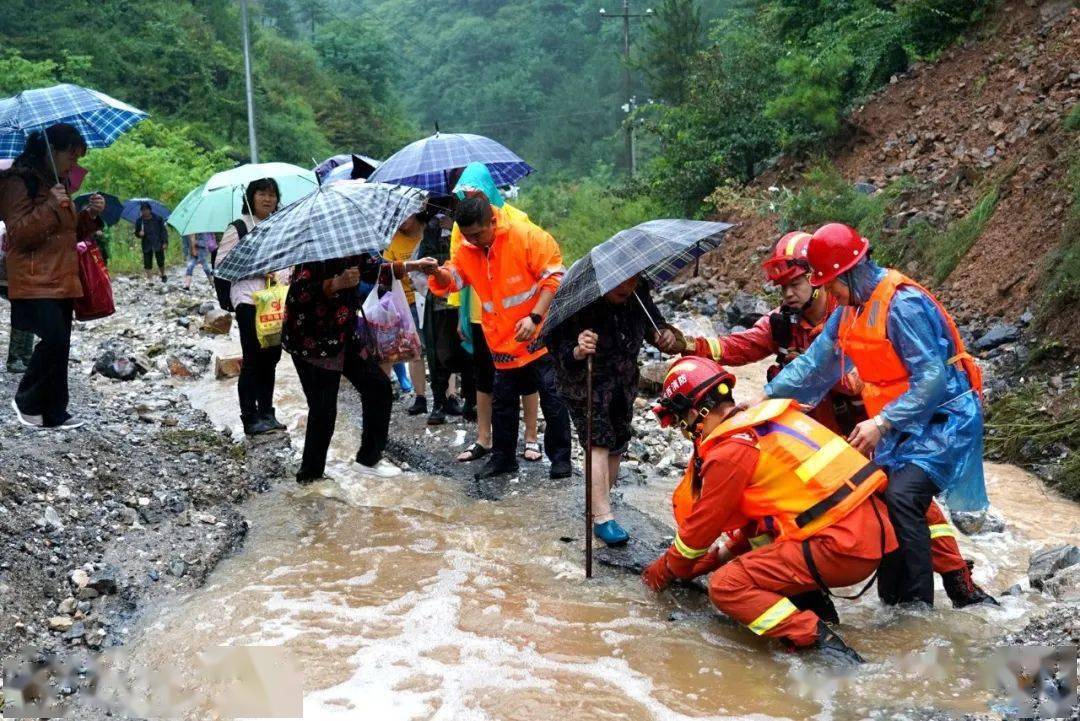 灾情发生后,商洛支队党委高度重视,立即启动应急预案,并划分支队调度