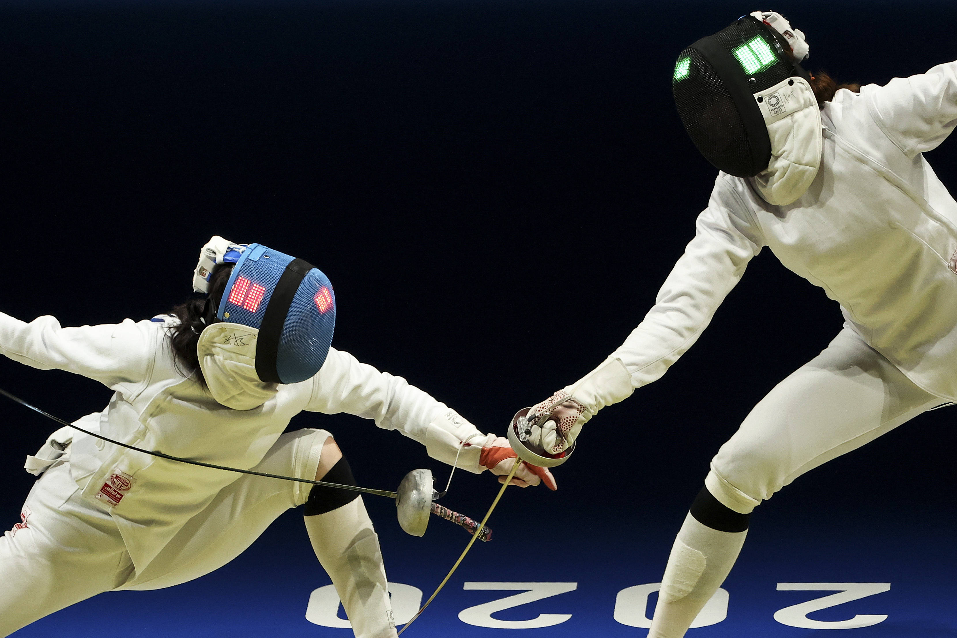 击剑女子个人重剑孙一文胜朱明叶晋级八强