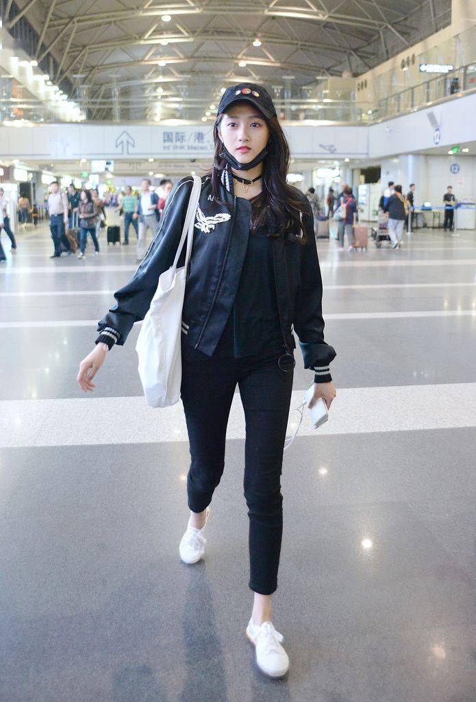 黑色|国货之光冲上热搜 盘点明星们的国货穿搭