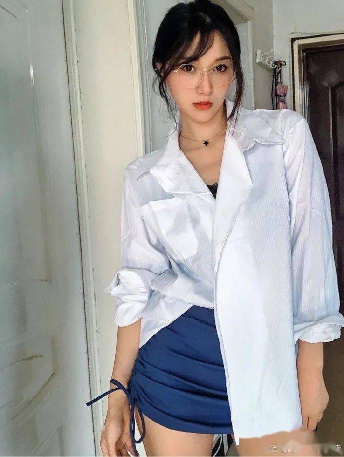 所以说这种外柔内刚的妹子才是真正的yyds都说外在不美何以展示内在