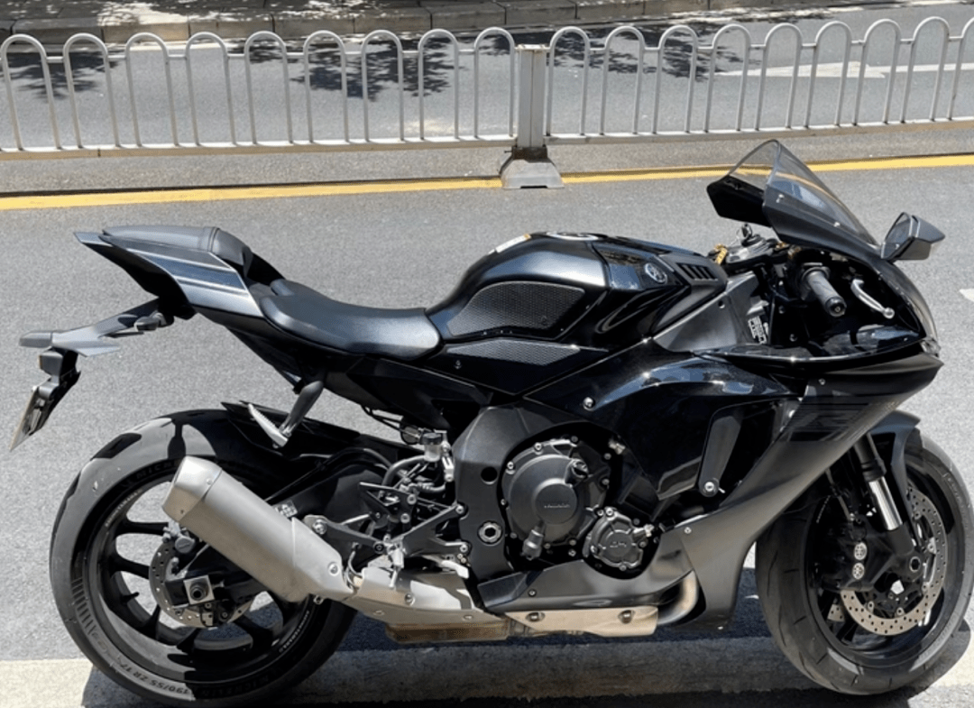 转让2020年12月上牌大贸雅马哈r1