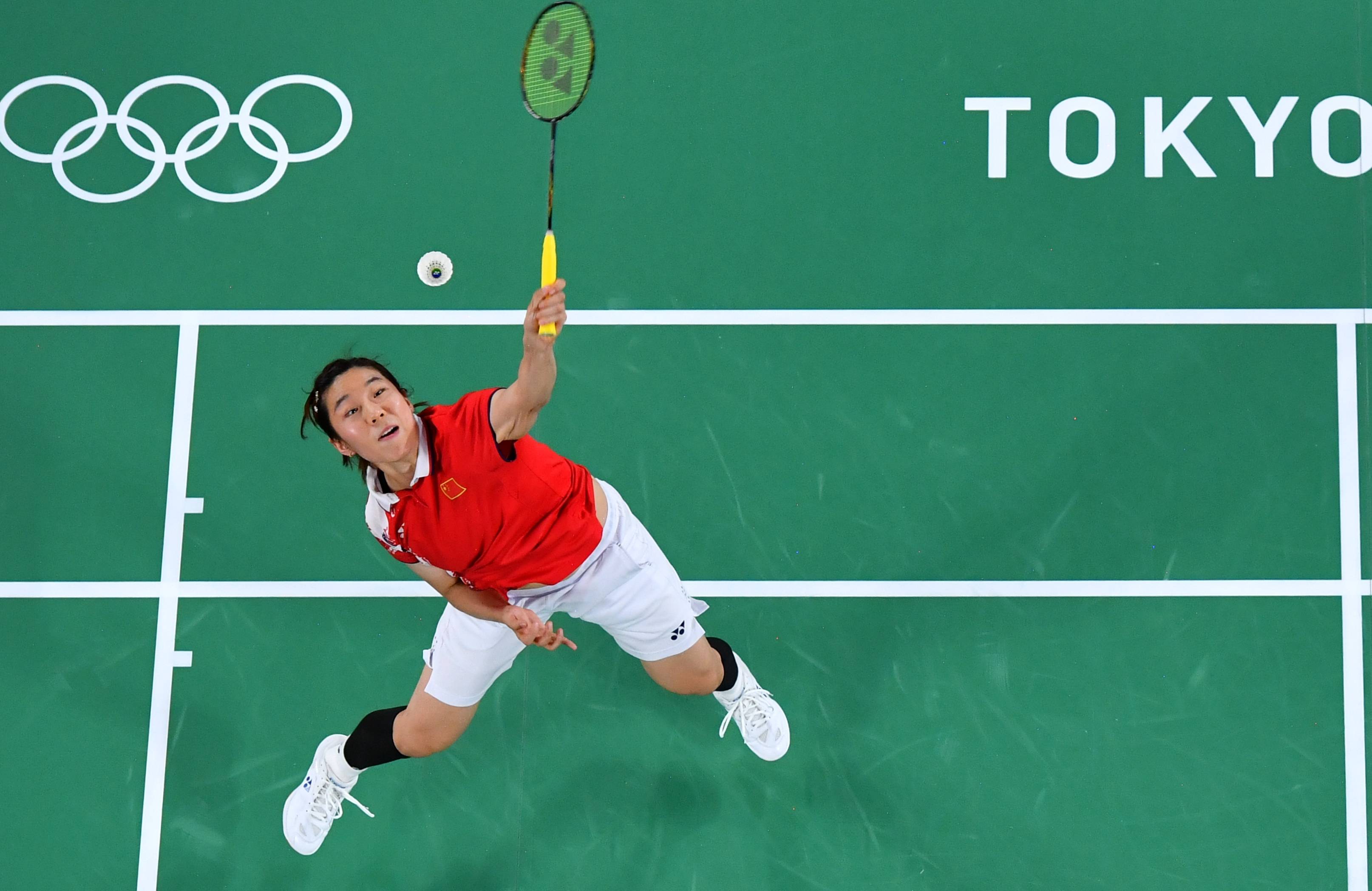 羽毛球女双小组赛陈清晨贾一凡获胜