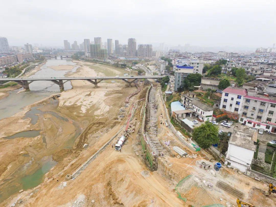 206国道等地方这下去财富港小区实地"踩一