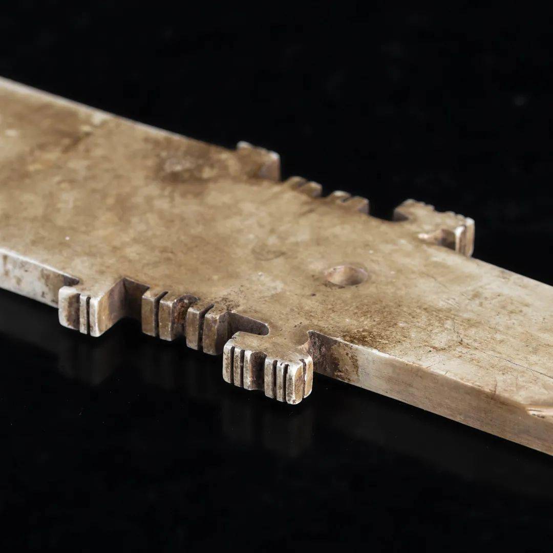 首发三星堆玉牙璋首次现身台湾拍卖