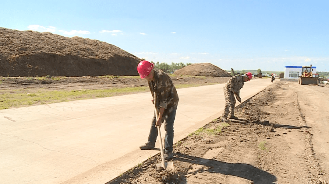 比学看促振兴绥棱县绥中乡工农齐发力全面促振兴