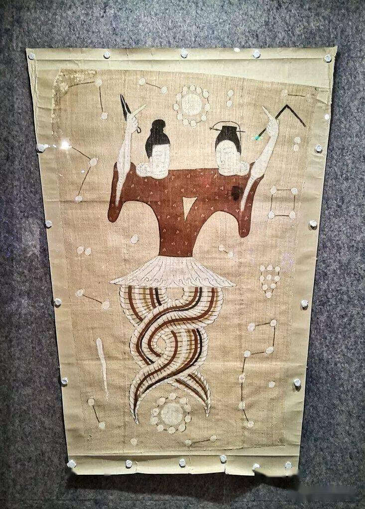 新疆出土的麻地伏羲女娲图 唐黄色联珠对龙纹绮 唐最后的联珠动物团窼