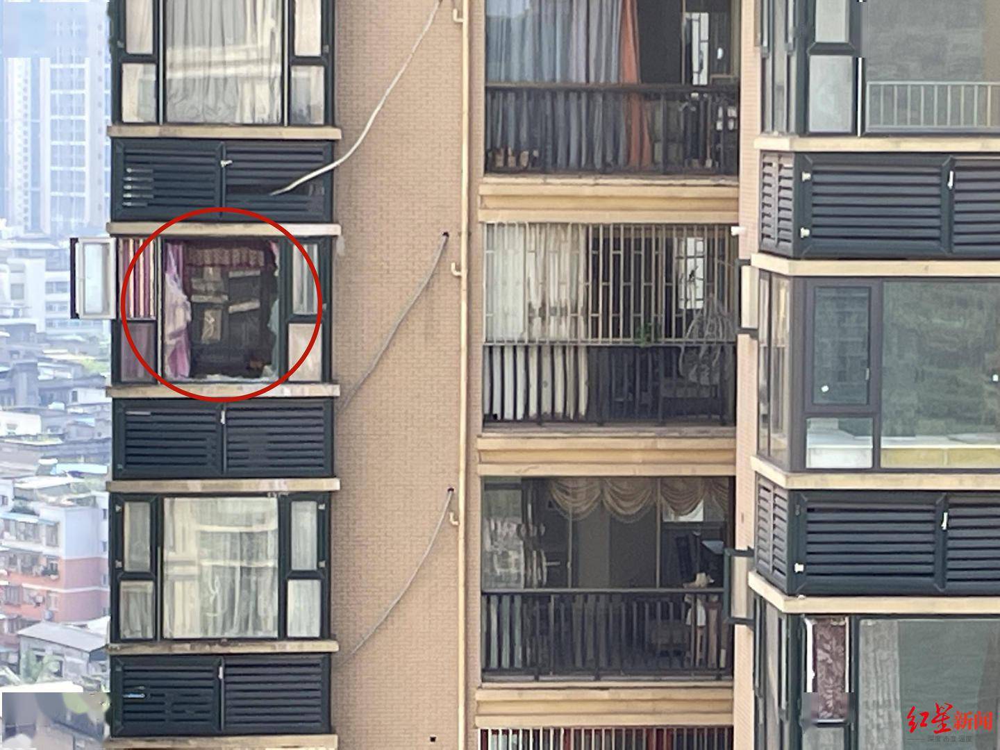 结婚纪念日夫妻双双坠楼身亡丈夫生前曾在朋友圈抱怨妻子打牌欠债