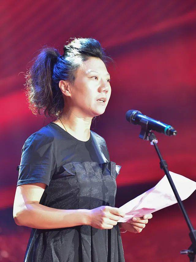 吴娟在致辞中向驻上蔡武警官兵,人武部官兵,消防救援大队指战员及广大