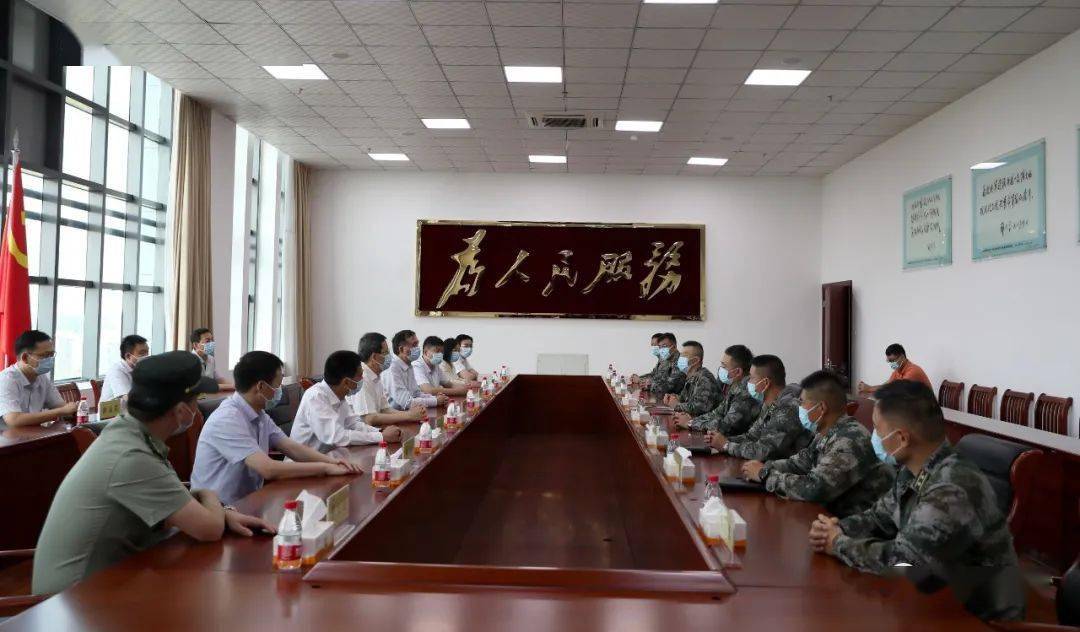 在"八一"建军节即将来临之际,7月30日,区领导王建军,陈张,张在明,时