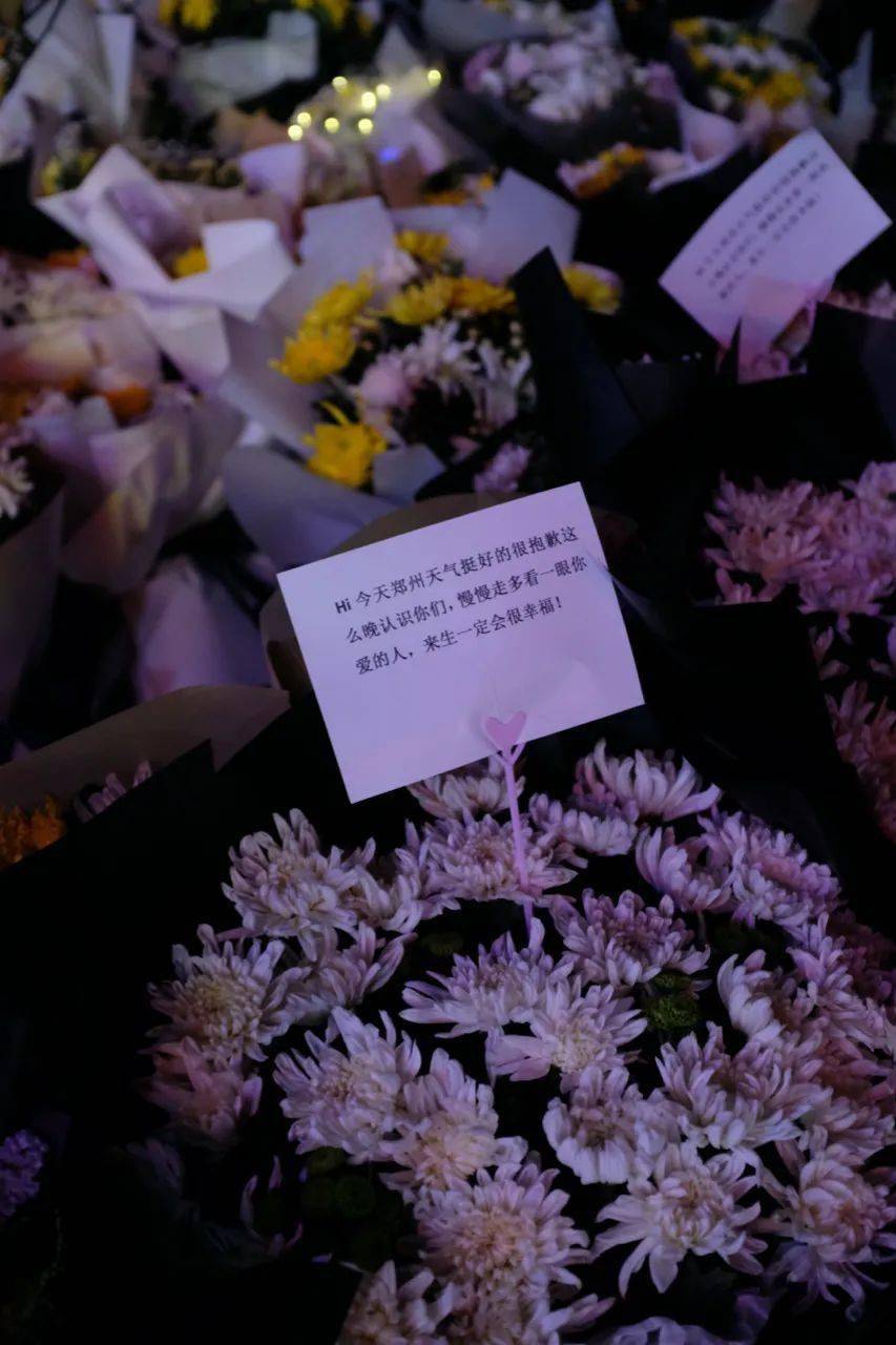 令人痛心发人反省郑州五号线地铁口的悼词