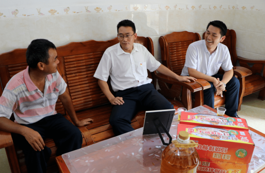 八一慰问送关怀封开县领导开展八一建军节拥军优属慰问活动