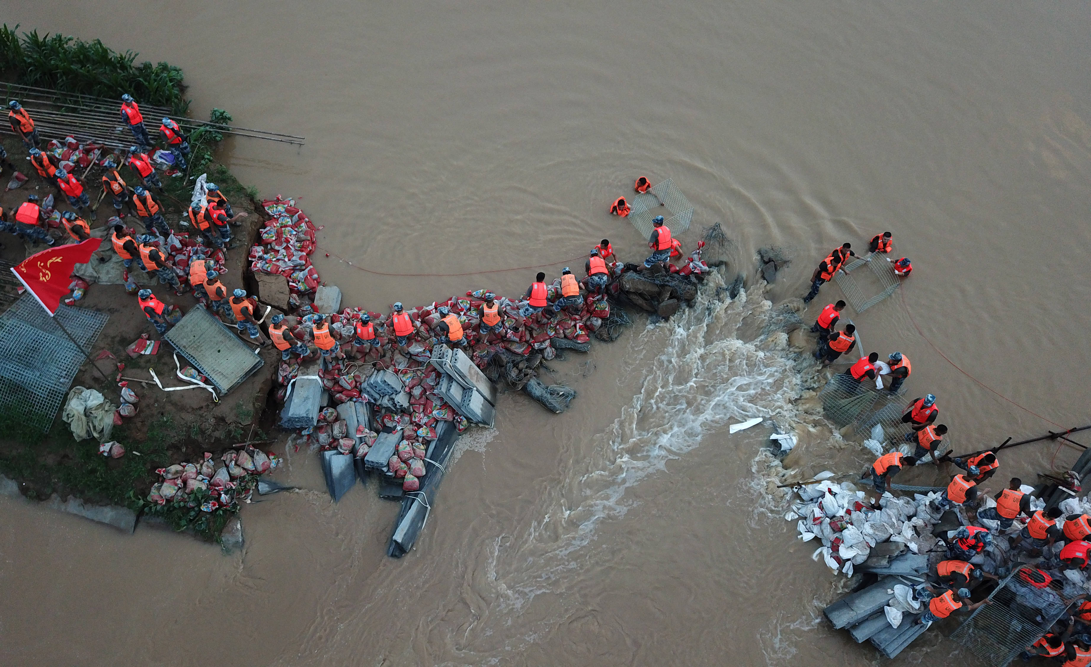 河南洪水救灾图片