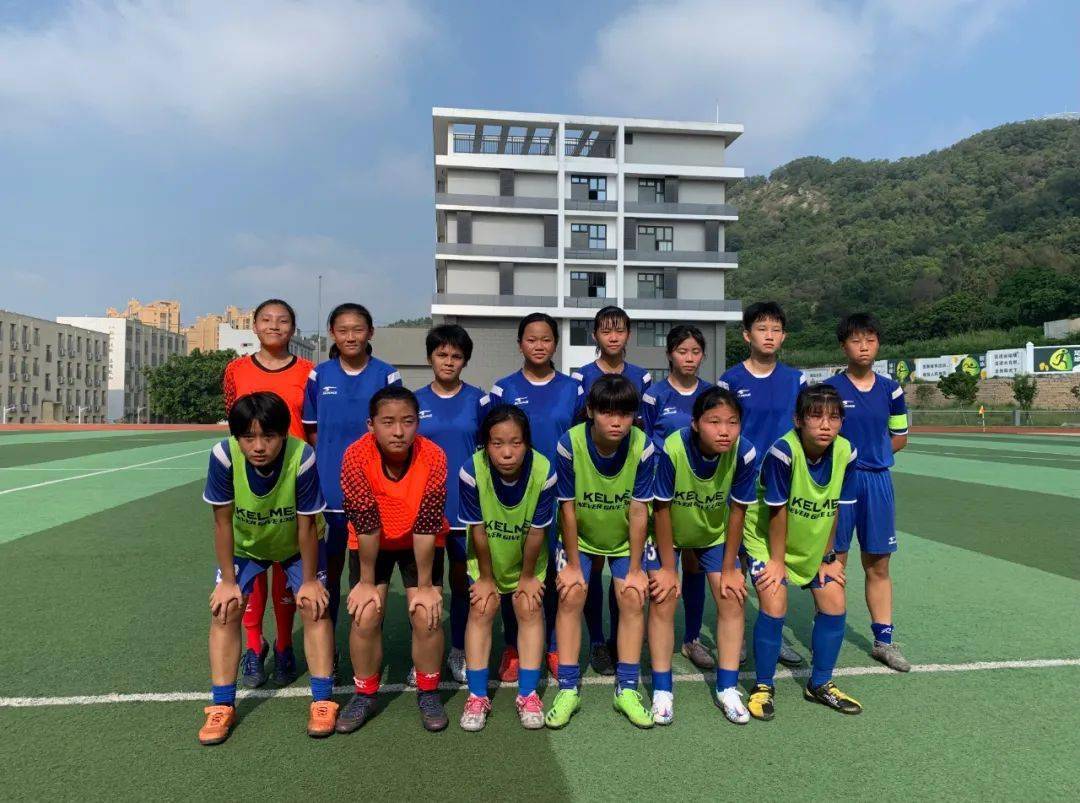 在小组赛中,3:1战胜南安华侨中学,3:0战胜霞浦七中,以小组第一的成绩