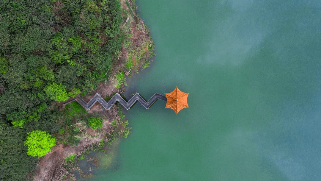 成都龙泉宝狮湖,摄影/嘉楠湖畔新机遇:激发城市创造力被河湖之水浸润