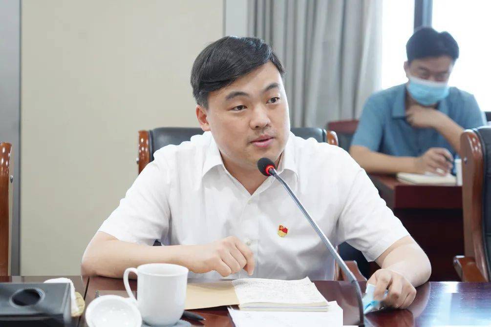 与时间赛跑 为群众担当