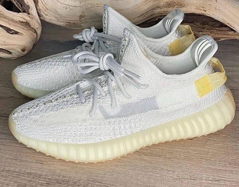 阿迪|耐克大战阿迪！八月 20 多双新鞋太猛！闪电倒钩 AJ1、Yeezy 大范围补货！