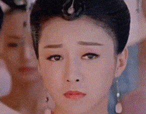 时代|穿“妈见打”辣妹装的人，都在想什么