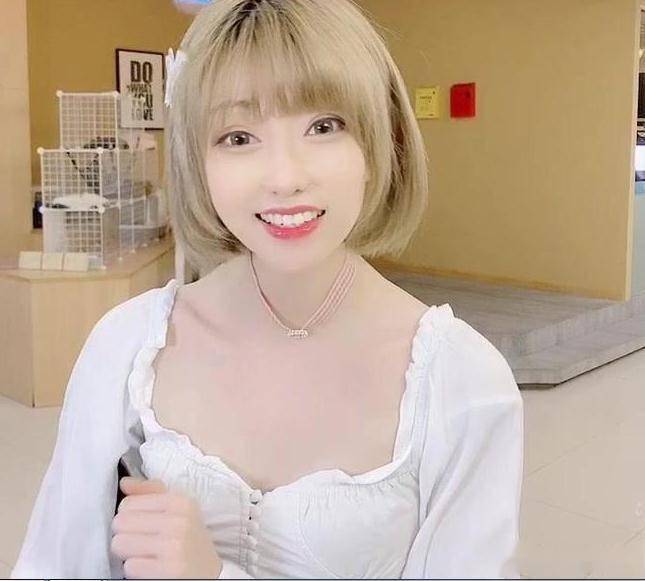 曾要价520一小时的咬米,如今终于降价至50,可惜仍然没人点单