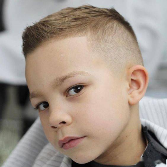 2021年小男生流行发型图片