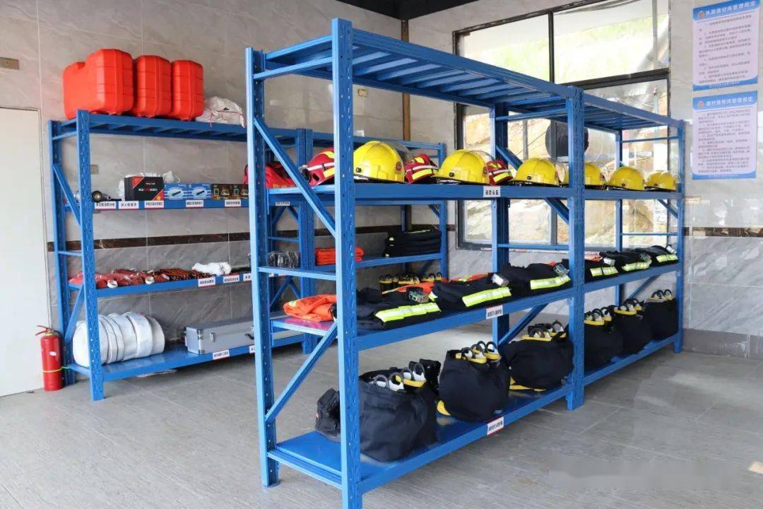 融水镇综合应急救援队和专职消防救援队正式揭牌成立