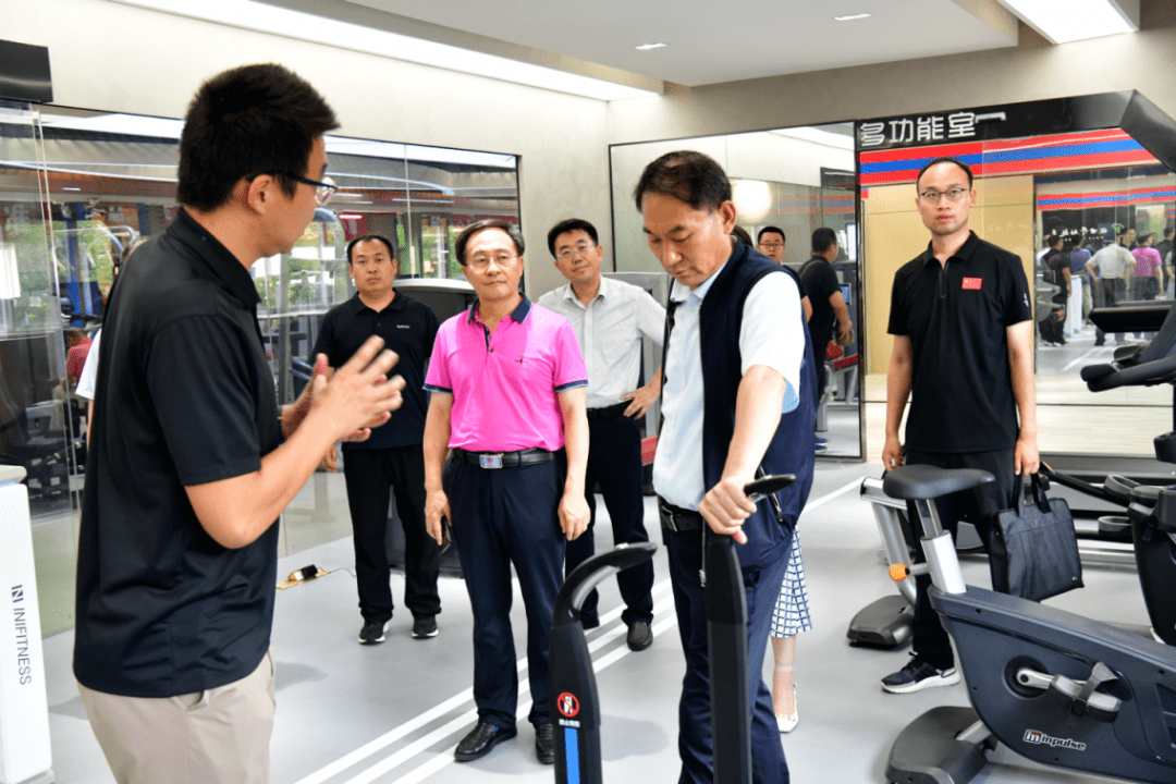 栾风岩带队来青调研体育用品制造业发展情况