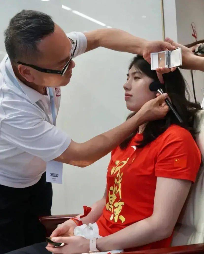 脸部|奥运健儿化妆上赛场，浸润吸收法让你不脱妆！