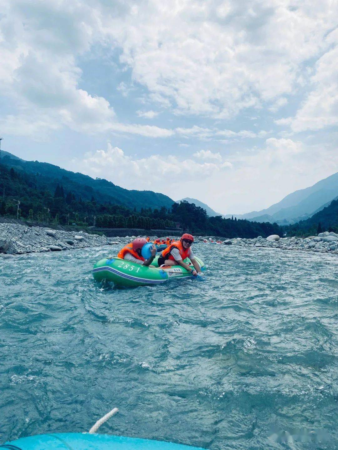 夏日玩水才是yyds都江堰这些小众耍水地清凉又出片