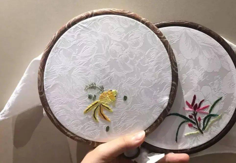 边学边玩的特色研学线路,快带上孩子来体验多彩的广府非遗文化!_广绣