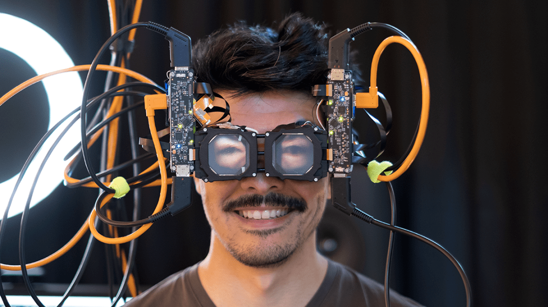 眼镜|就算我头戴 VR，我也要让你看到我的眼神 | 前沿技术