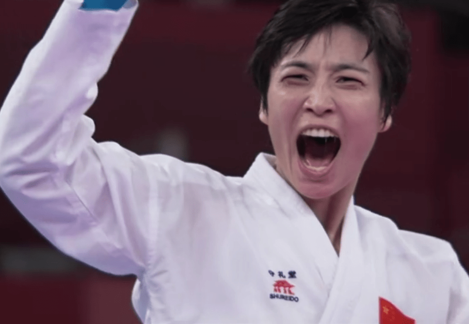 42空手道中日对决中国王牌尹笑言击败日本选手挥拳怒吼