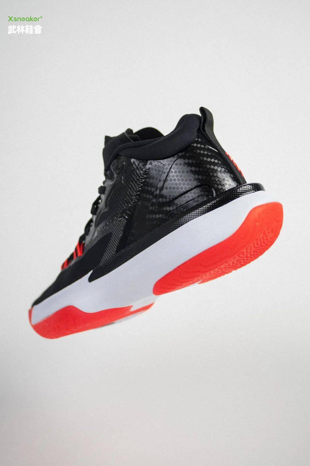 上新airjordanzion1pfbred