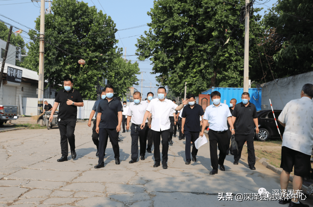 深泽县委书记县人大常委会主任王建峰调研县城区道路改造升级工作