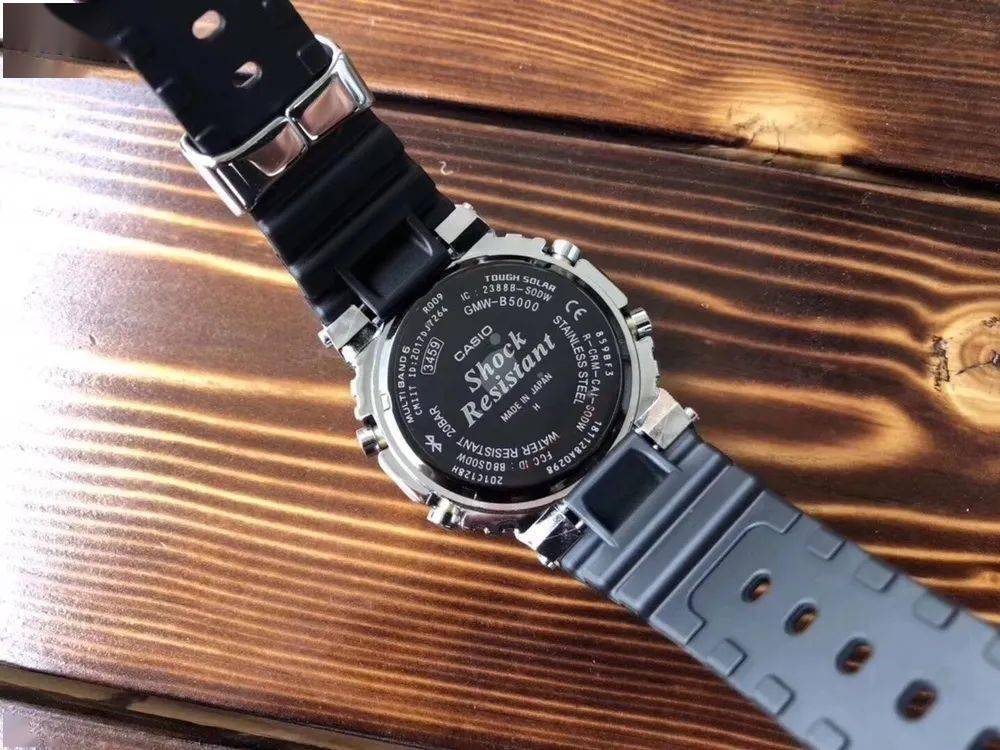 今天跟大家分享的好物是卡西欧gmw-b5000