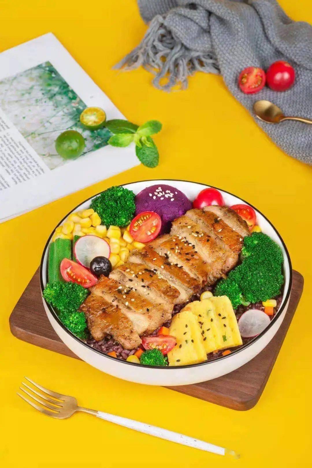 轻食不止是沙拉睿健卡路里8月7日盛大试营业