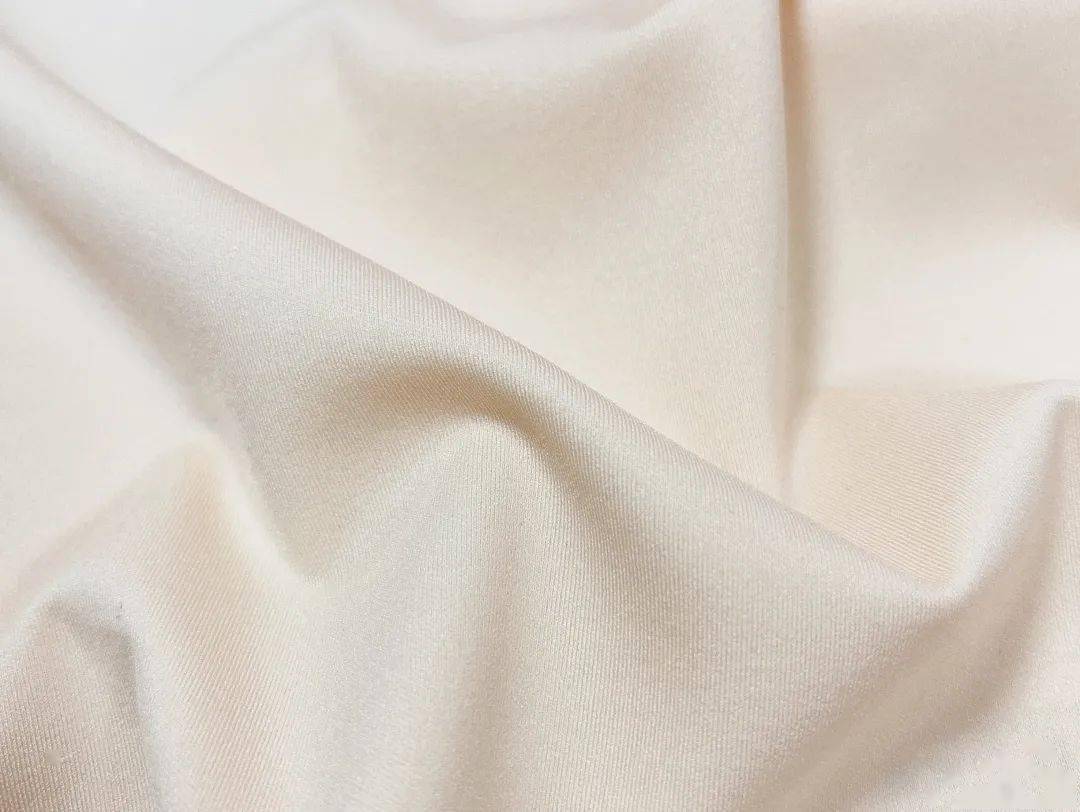 全网|明星“伪真空”上阵，全网居然都在学？！裸感无痕，我已经沦陷……