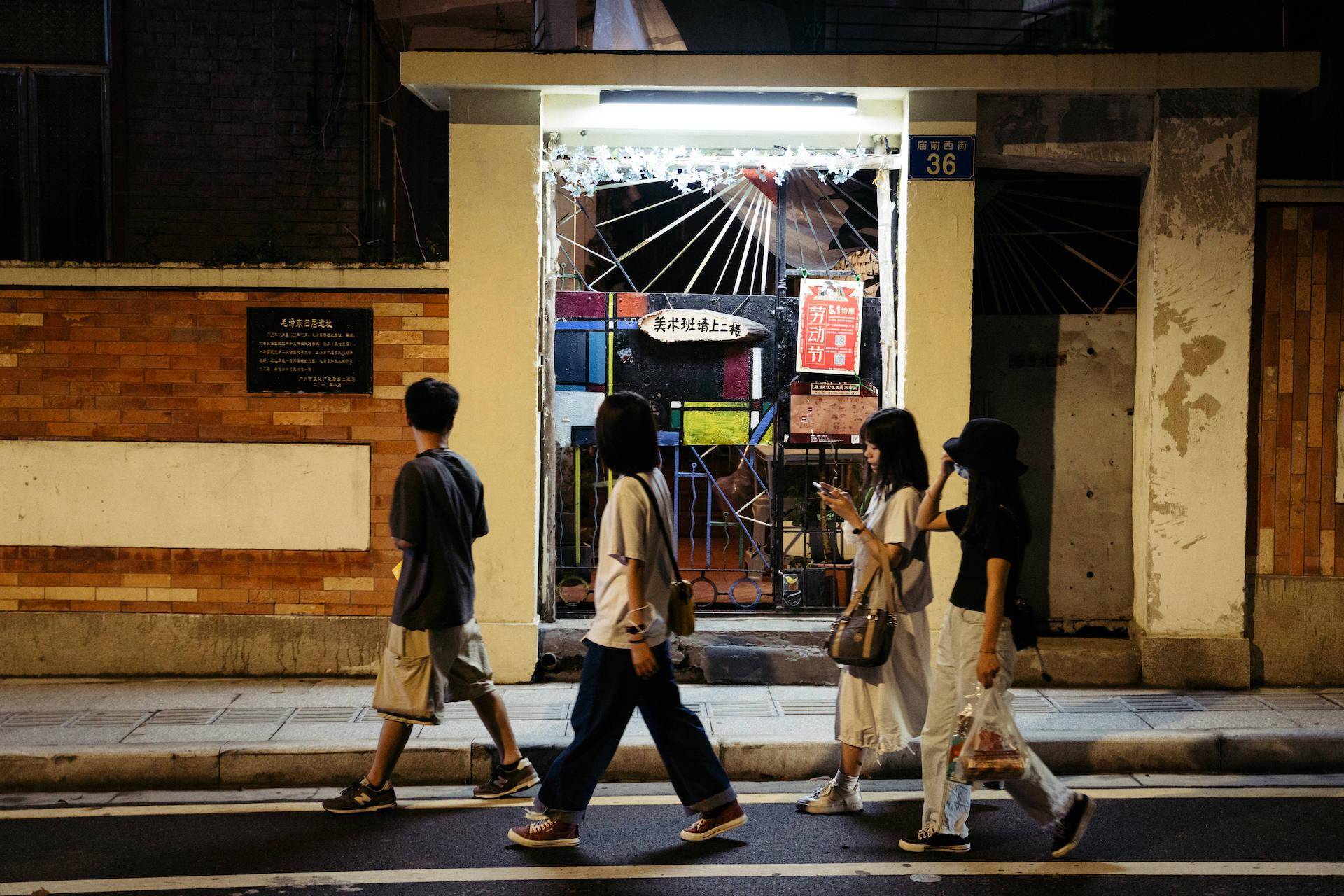 在街头摄影也在街头做一个讲故事的人