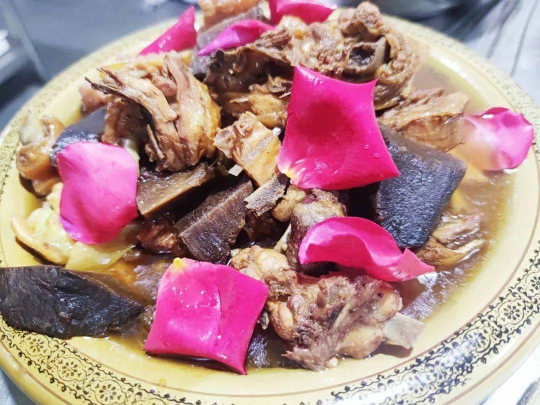 新泰美食上央视8月12日2200美食中国等你锁定