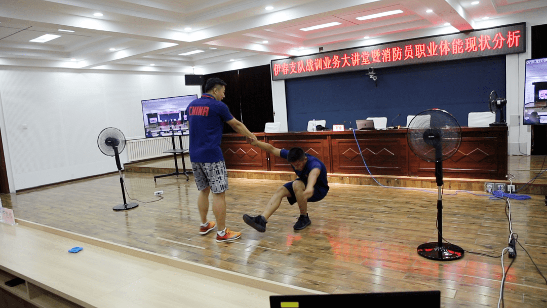 现任国家网球队体能教练,应急管理部消防救援局特聘专家,世界消防锦标