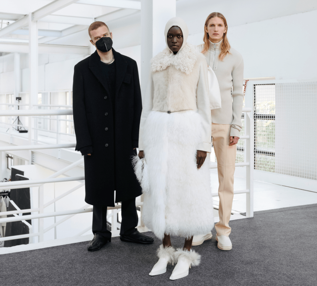 因为|穿拖鞋，爽。一直穿拖鞋，一直爽！