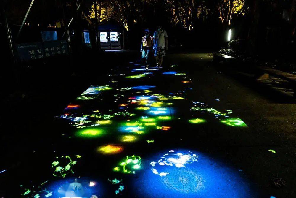 浪漫七夕夜观澜山水奇幻夜网红灯光秀来了